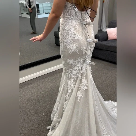 Essense of Australia D3372 - Picture 3 of 6